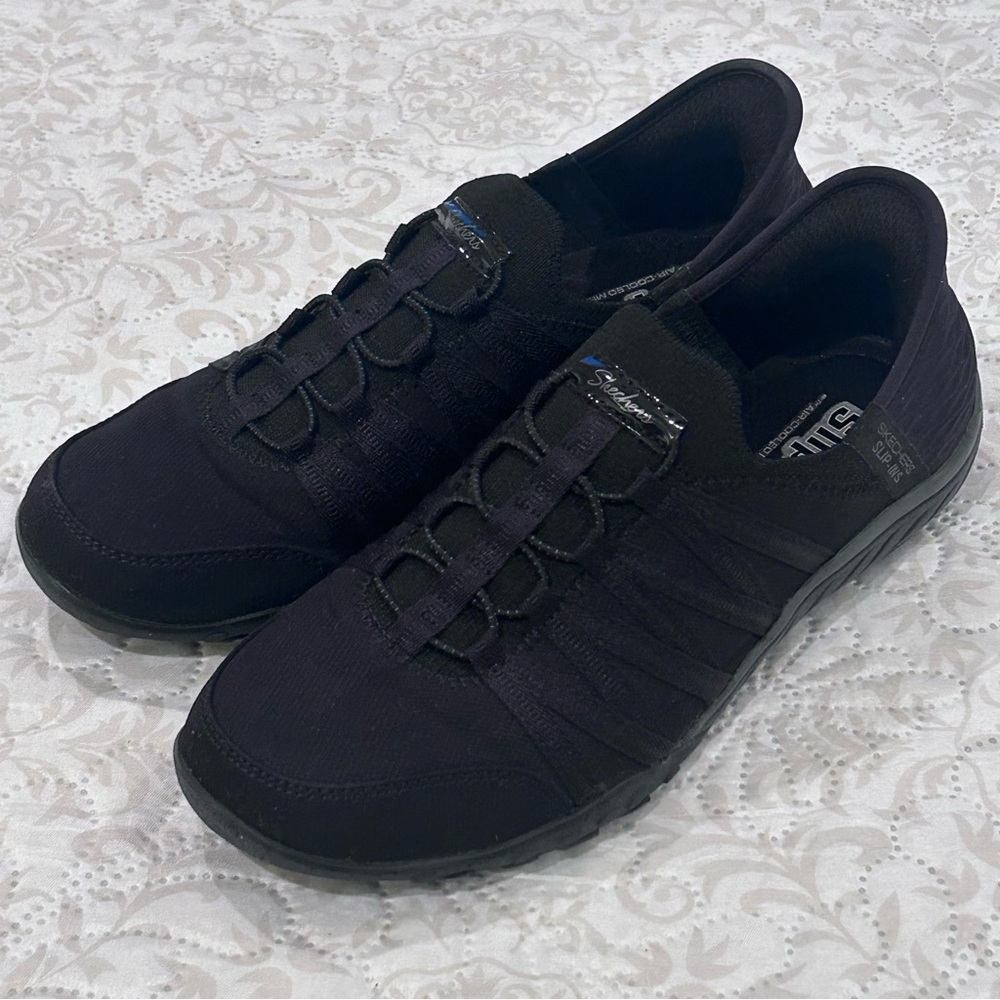 SKECHERS Women Hands Free Slip-ins 100593 Black Comfort Memory Flats Sz 8 NEW